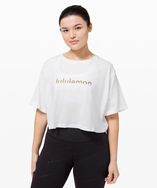 lululemon Cortes Crop T-Shirt Logo - Lululemon